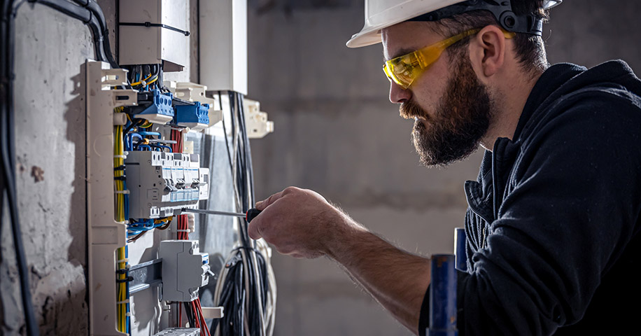 Search The Electrician Roster